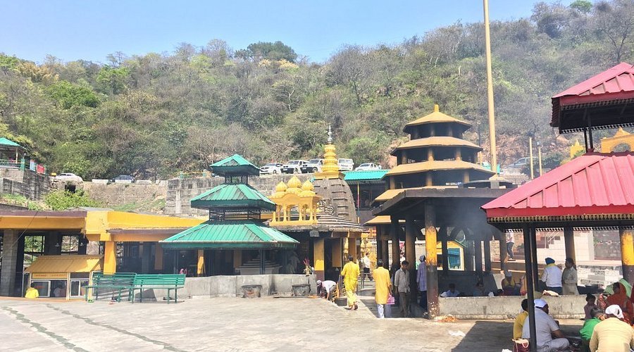 Indore Taxi And Service